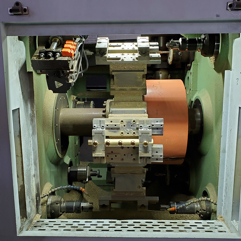 Automatic servo processing machine (Manifold)